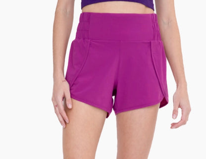 Highwaisted Split Shorts